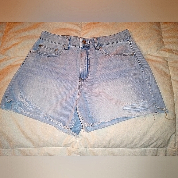 COPY - 🍄3/$20 sale!!!🍄 Jean shorts light wash - Picture 2 of 5